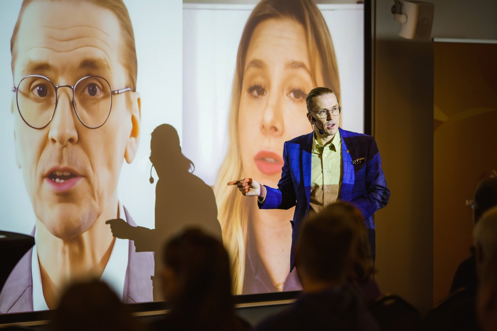 Mikko Hyppönen at SecureTech Oulu 2023 showing a deepfake video