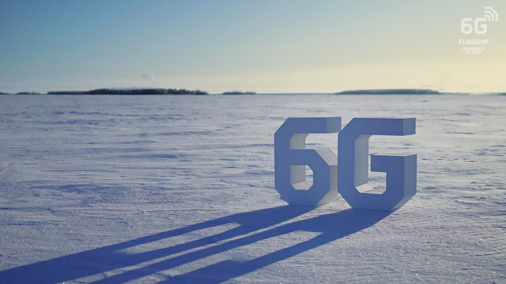6G -kirjaimet meren jäällä.