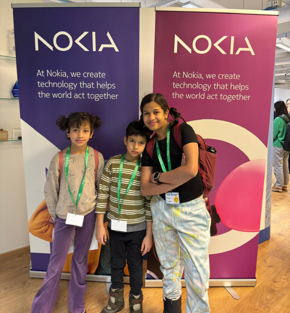 One woman and children at Nokia